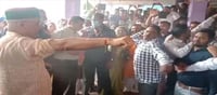 కొర‌డాతో కొట్టించుకున్న ఛ‌త్తీస్‌గ‌ఢ్ సీఎం..! ఎందుకో తెలుసా..?